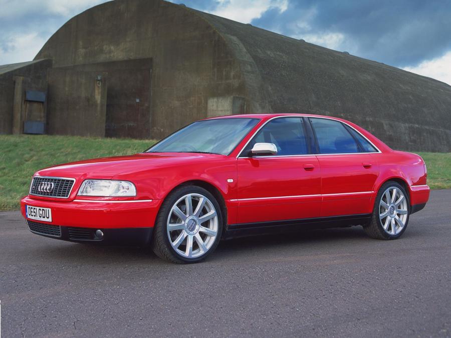  Audi S8 (D2) 1999 года  (UK) (фото 7 из 39)